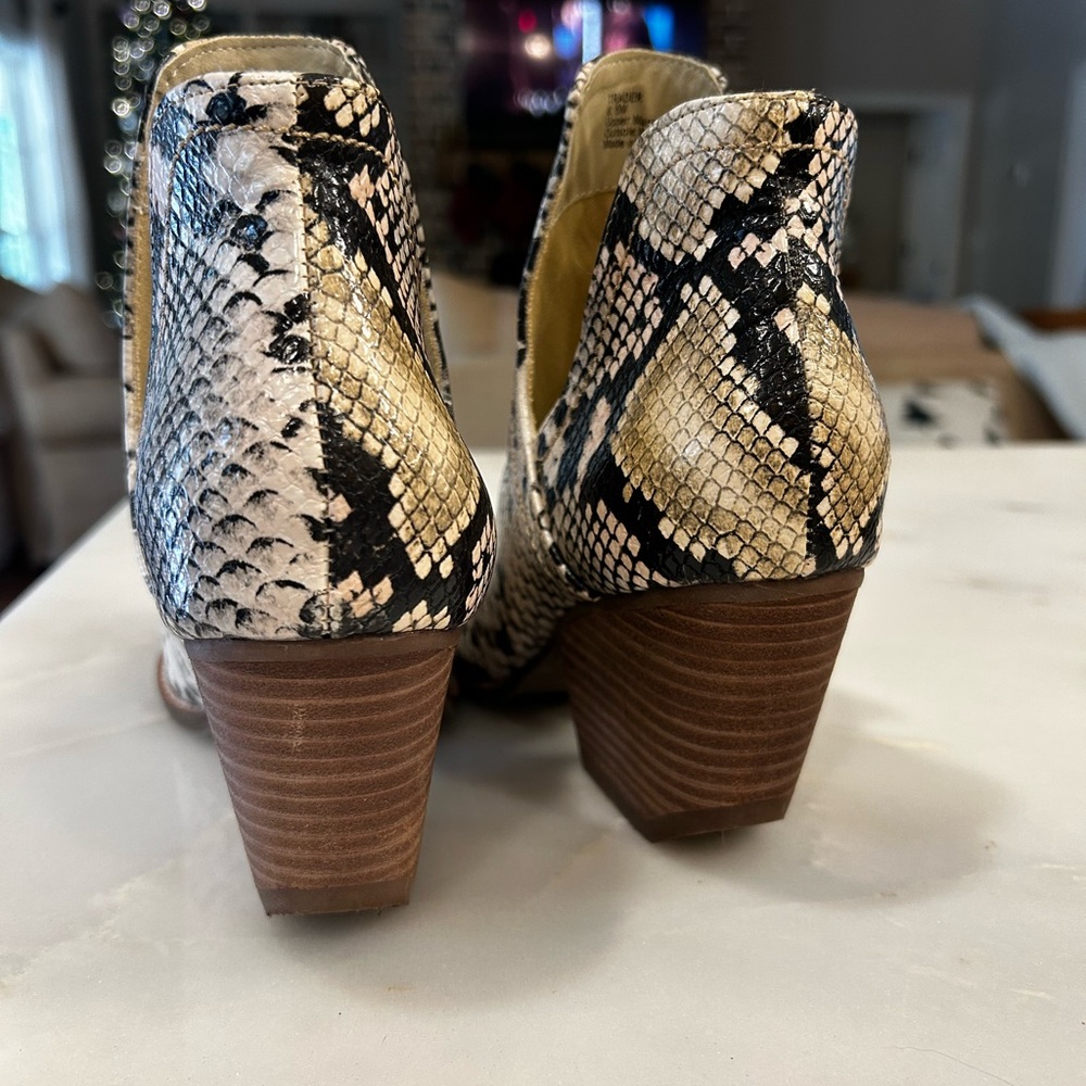 Coconuts Matisse Python Bootie. 6.5 - image 3